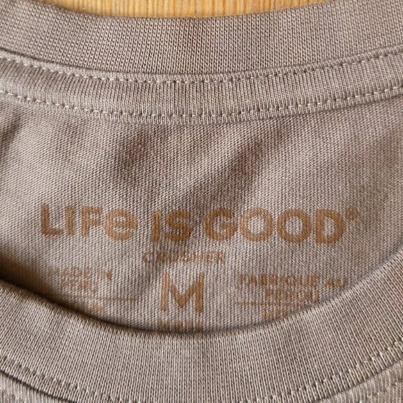 Men's Life is Good Vintage Wagon with Dogs Christmas Tee Crusher Tee - Picture 6 of 6